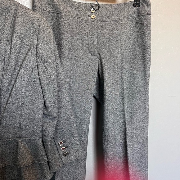 White House Black Market Business Suite - Grey looks great on! Closet staple - Picture 3 of 9